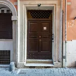 Oliviero - Piazza Navona Suite